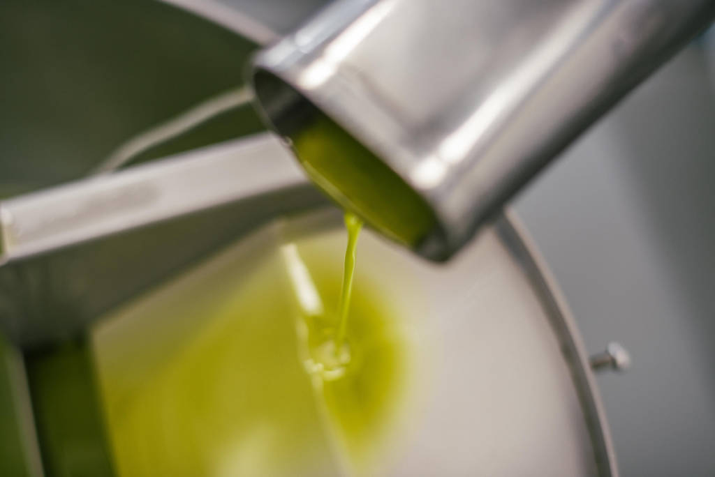 Natives Olivenöl extra mit Chili, 250 ml