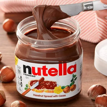 Nutella Ferrero Brotaufstrich mit Haselnüssen und Kakao, 950 g