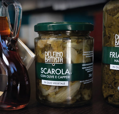 Endivie mit Oliven und Kapern in Sonnenblumenöl, 320 g (Scarola sott'olio)